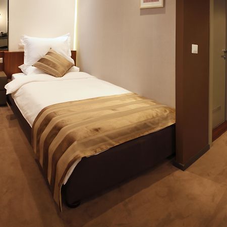 Hotel Russia Skopje Ngoại thất bức ảnh