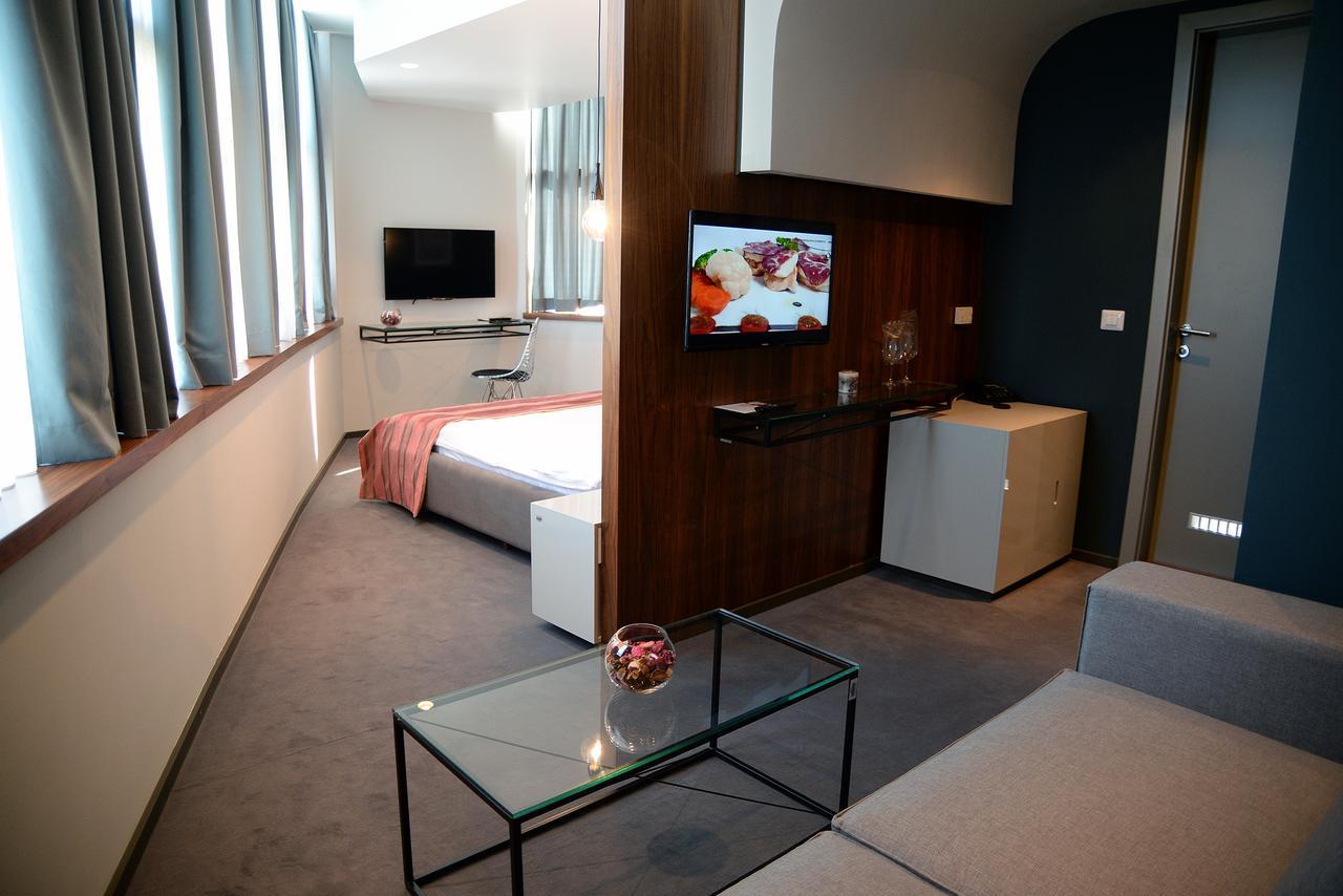 Hotel Russia Skopje Ngoại thất bức ảnh