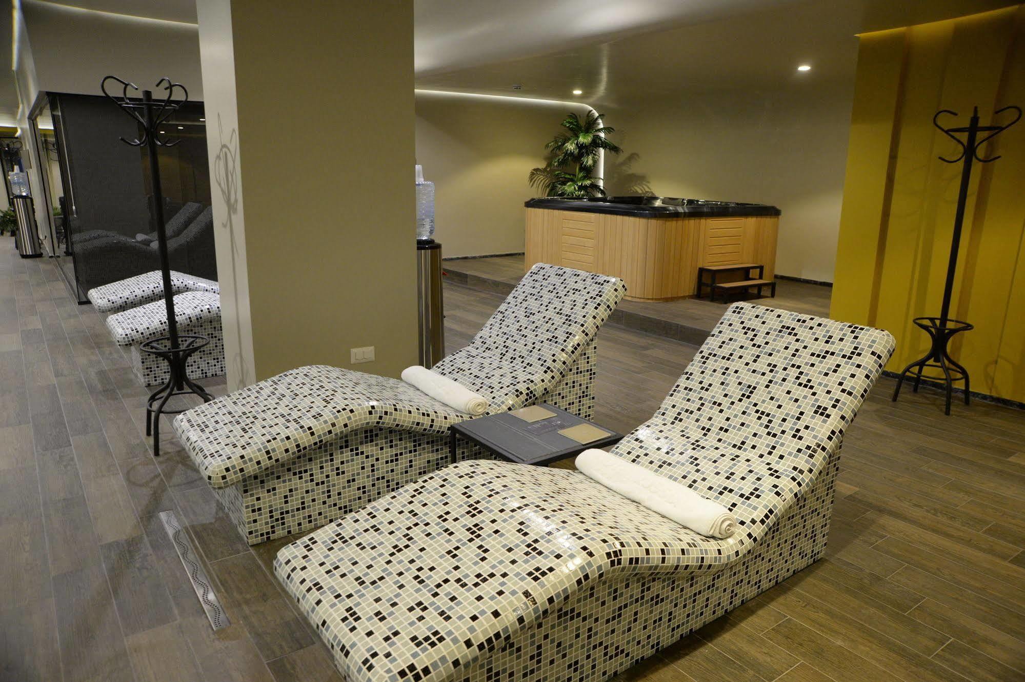 Hotel Russia Skopje Ngoại thất bức ảnh
