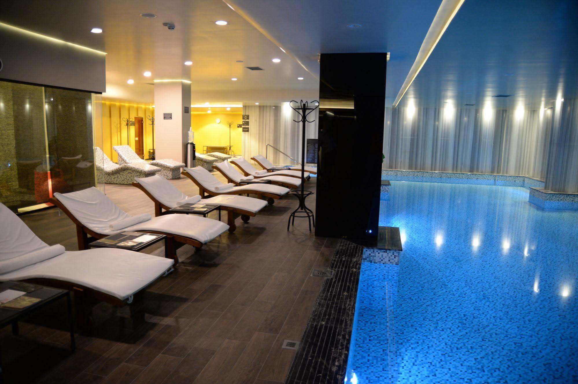 Hotel Russia Skopje Ngoại thất bức ảnh